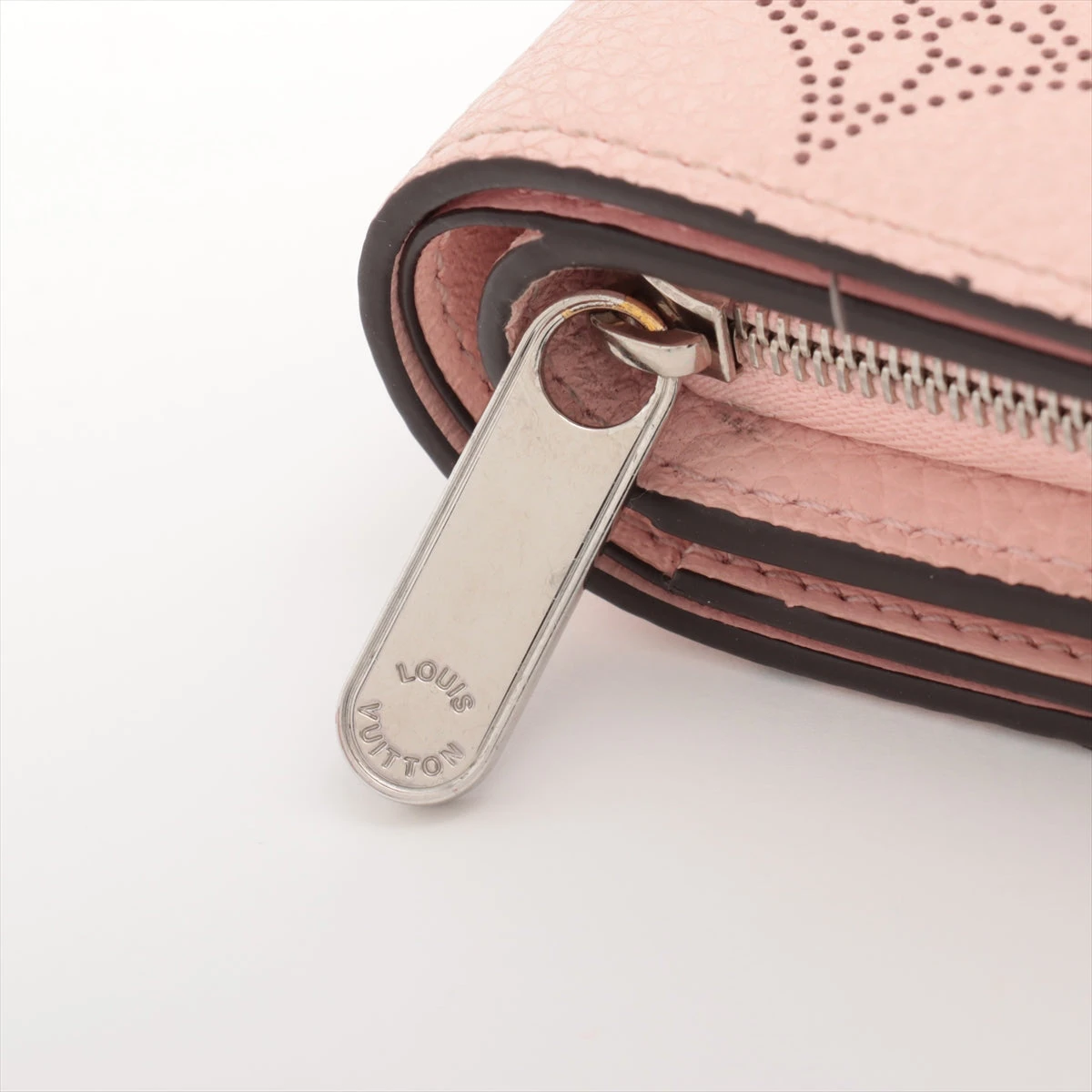 ヴィトン マヒナ ポルトフォイユクレア コンパクトウォレット RFID ヴィトン マヒナ ポルトフォイユクレア M81434 ギモーヴ 二