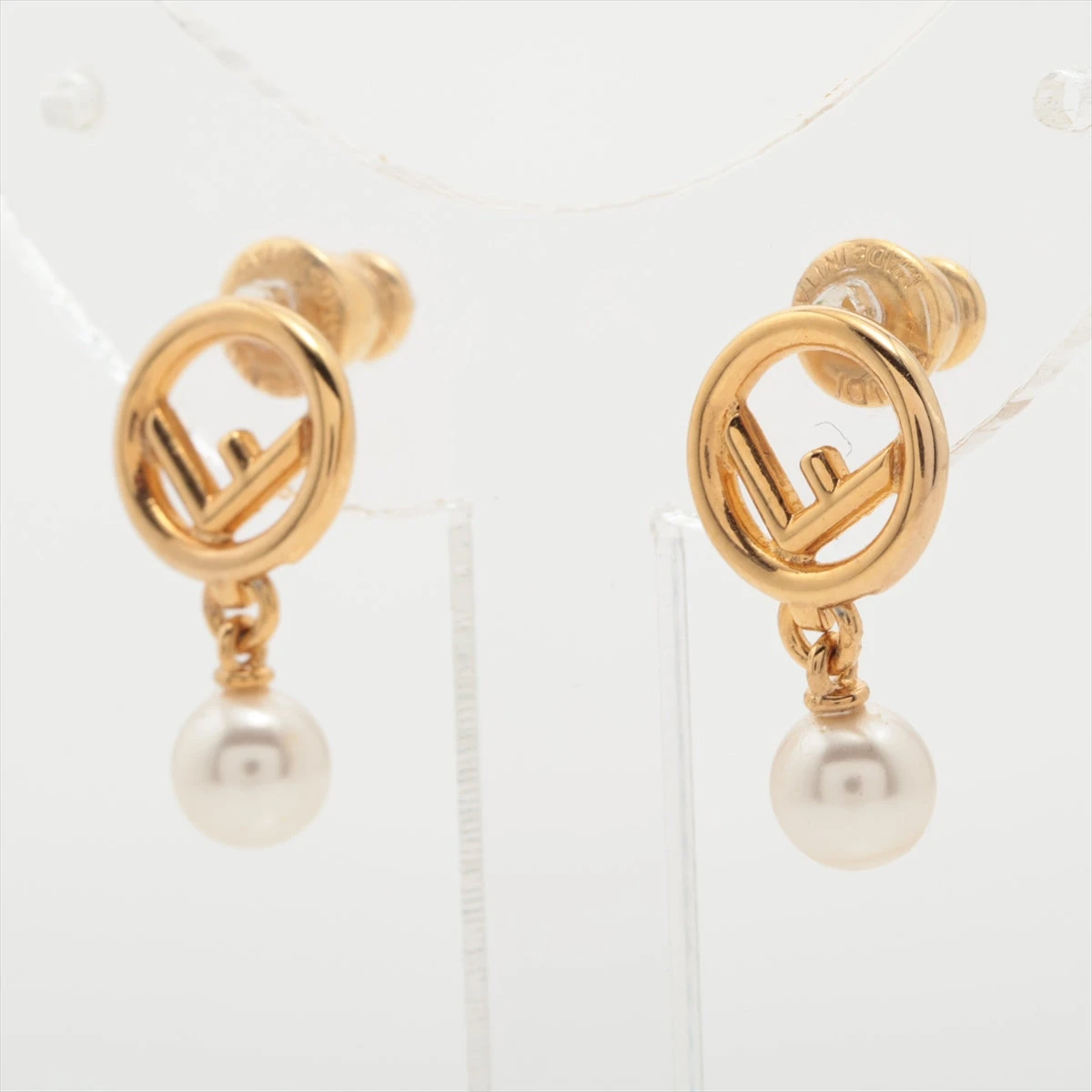 エフイズフェンディピアス両耳