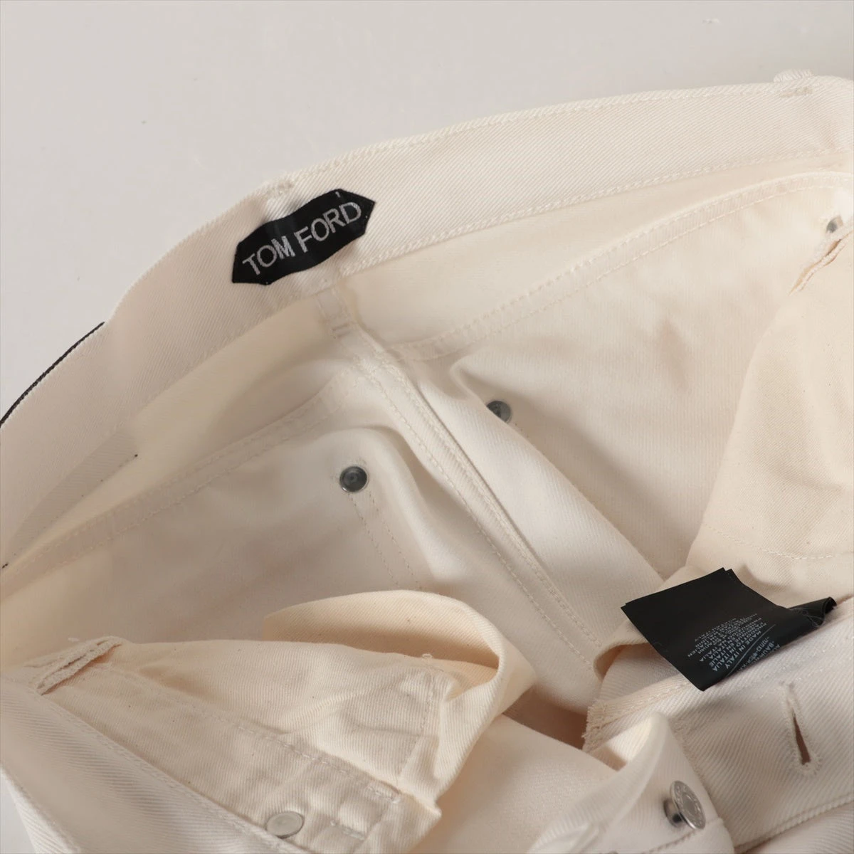 TOM FORD 新品ホワイトデニムパンツ33 TOM FORD 新品ホワイトデニムパンツ33|mercariメルカリ官方指定
