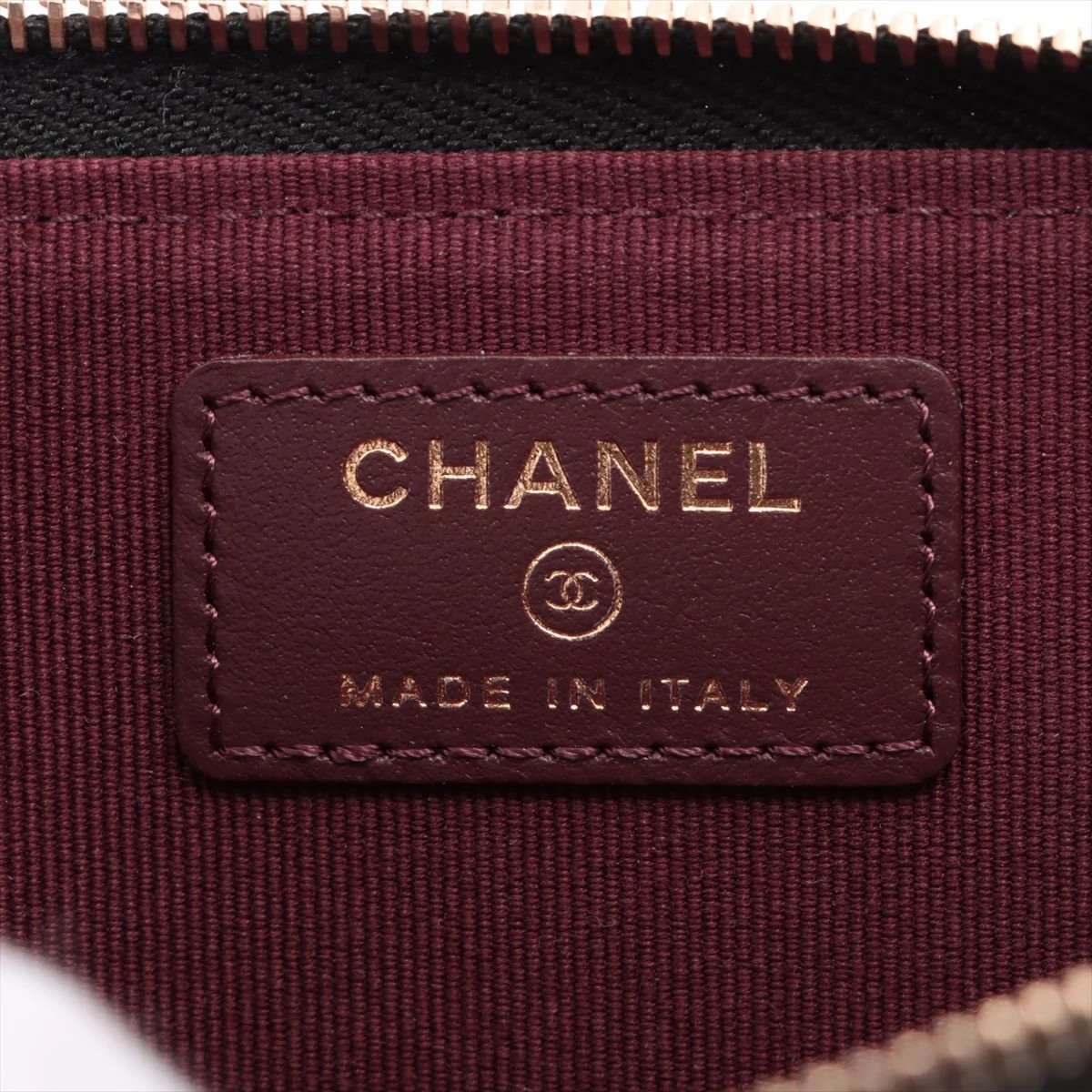 【新作注目】CHANEL L字ジップ フラグメントケース 機能面も優秀な「CHANEL(シャネル)」のフラグメントケース【BUYMA】