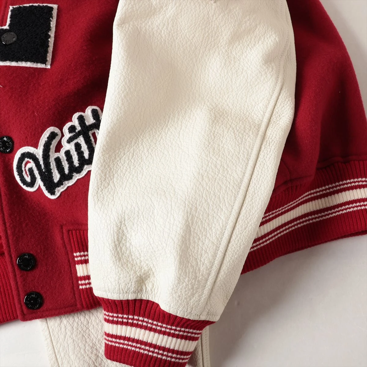 ヴィトン 19AW レザー×ウール×カシミヤ スタジャン 50 メンズ レッド ヴィトン 19AW レザー×ウール×カシミヤ スタジャン 50 メンズ レッド