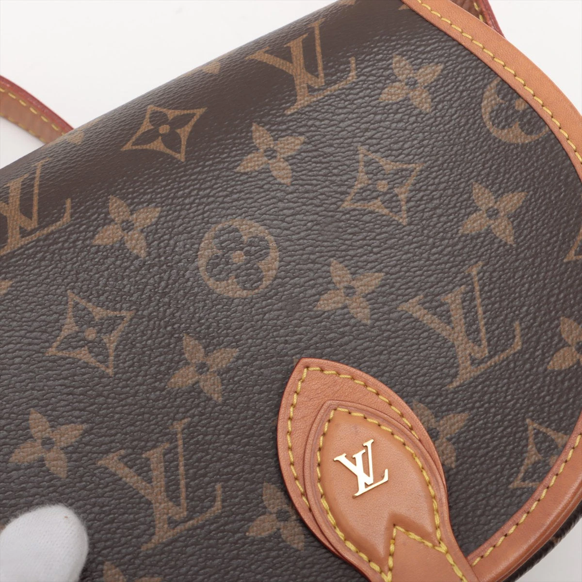 ルイヴィトン / LOUIS VUITTON タンブラン / ショルダーバッグ M44860  