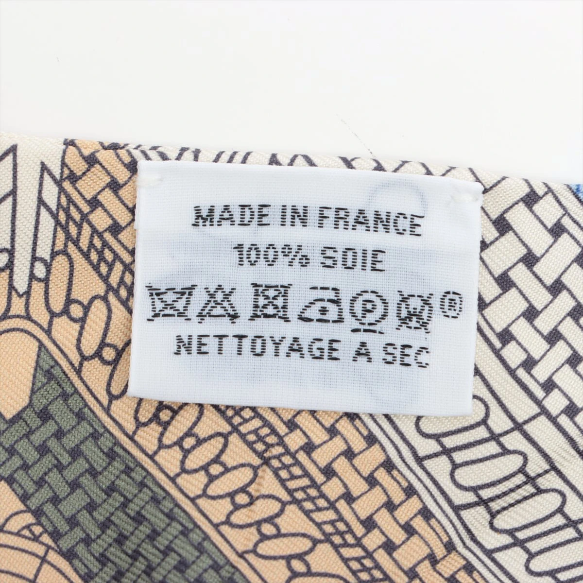 ＊オシャレ＊【HERMES】スカーフ Objets de Curiosite シルク オシャレ＊【HERMES】スカーフ Objets de Curiosite シルク