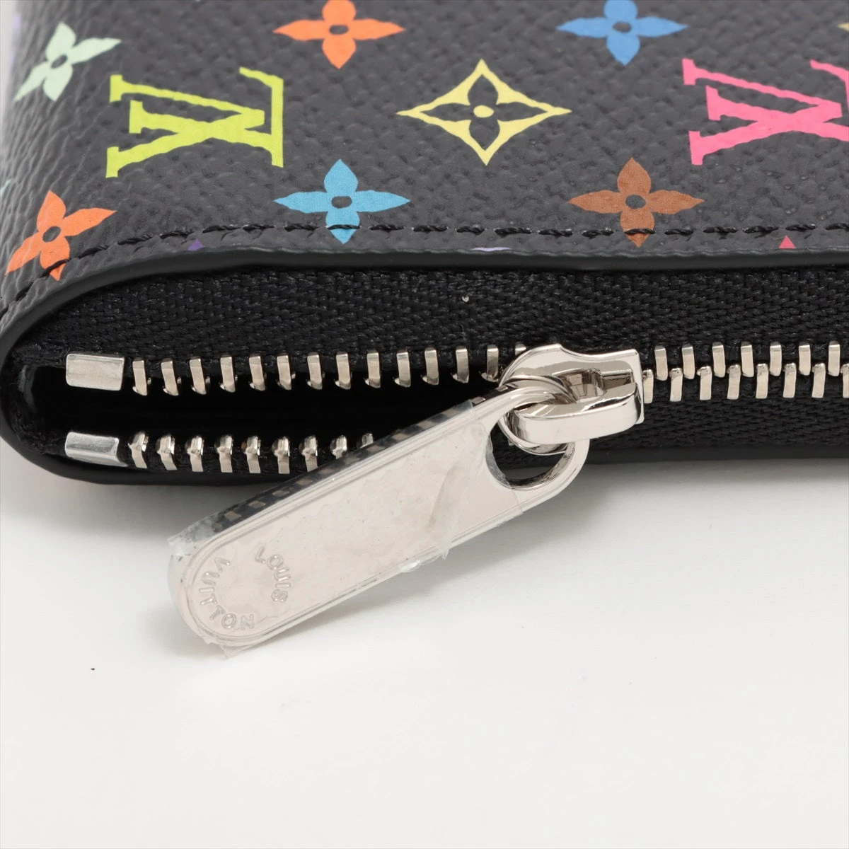 ルイヴィトン村上隆 LV × TM ジッピー・コインパース M13409