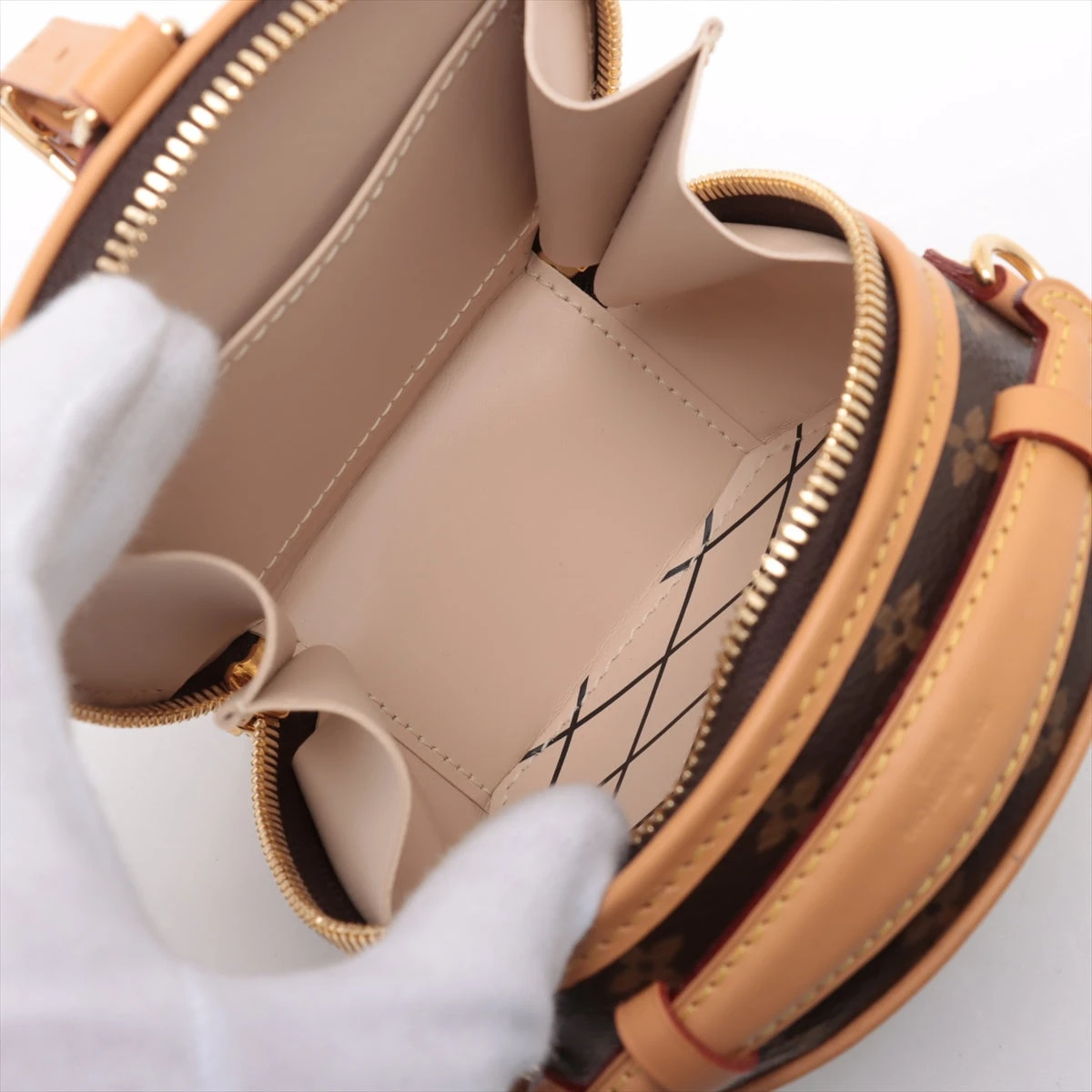 ☆安心の国内発送☆ LV ミニ・ボワット・シャポー モノグラム♪ louis-vuitton-mini-boite-
