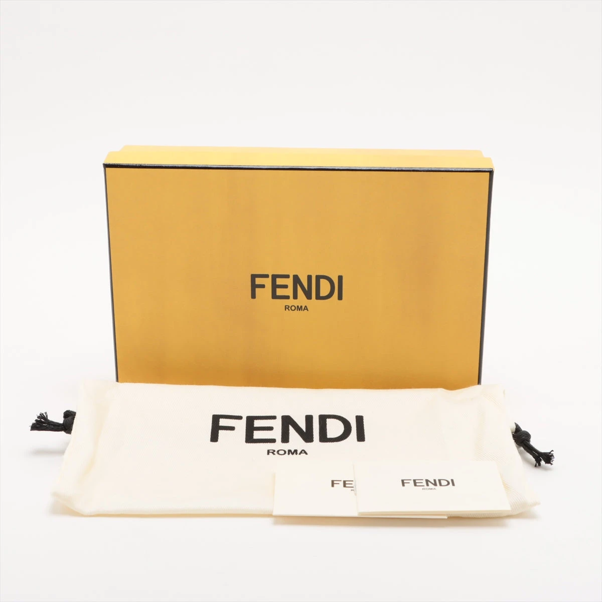 フェンディ ピーカブー セレリア レザー 長財布 ベージュ
