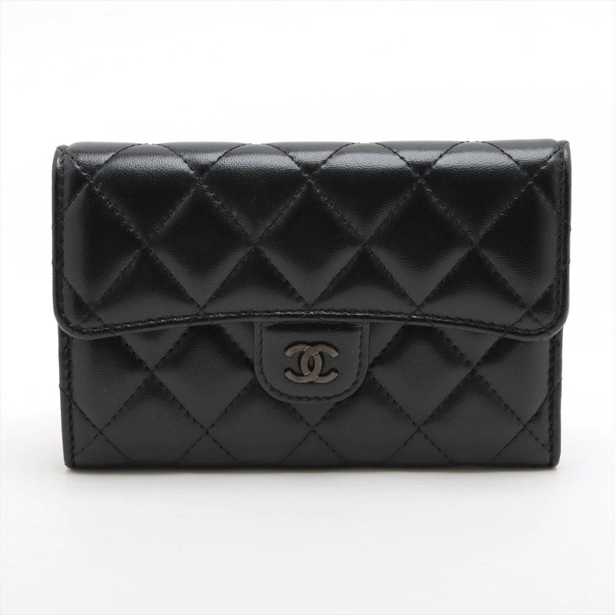 シャネル マトラッセ ラムスキン 財布 ブラック 31番台 A3362851｜中古  