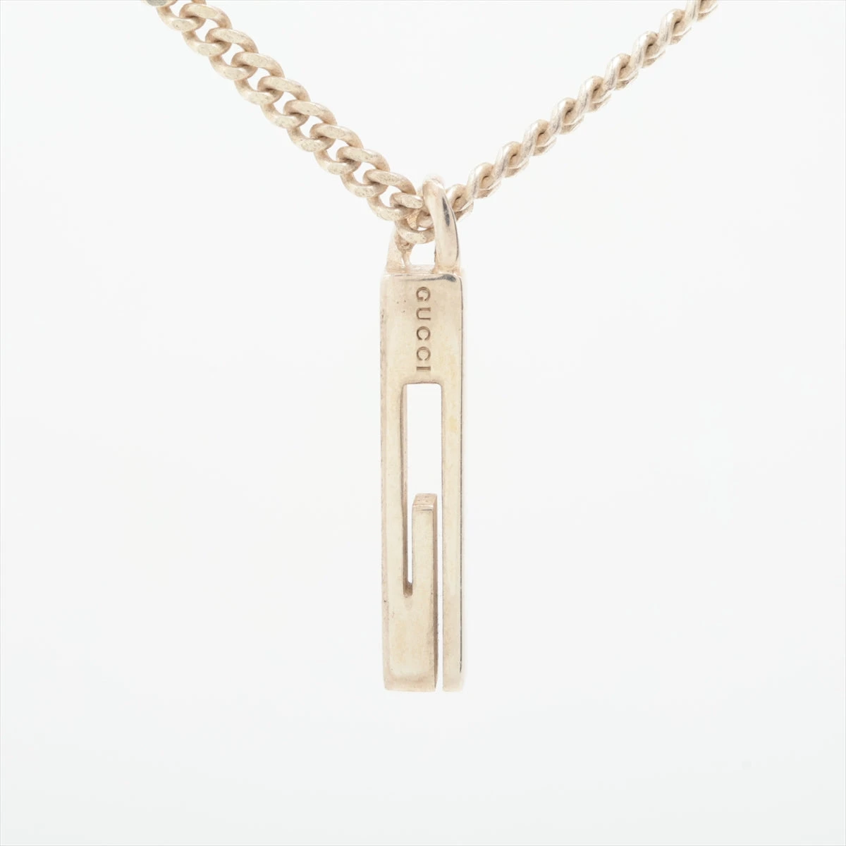 GUCCI カットアウトGモチーフ シルバーネックレス GUCCI グッチ カットアウトG ロゴプレート ペンダントトップ