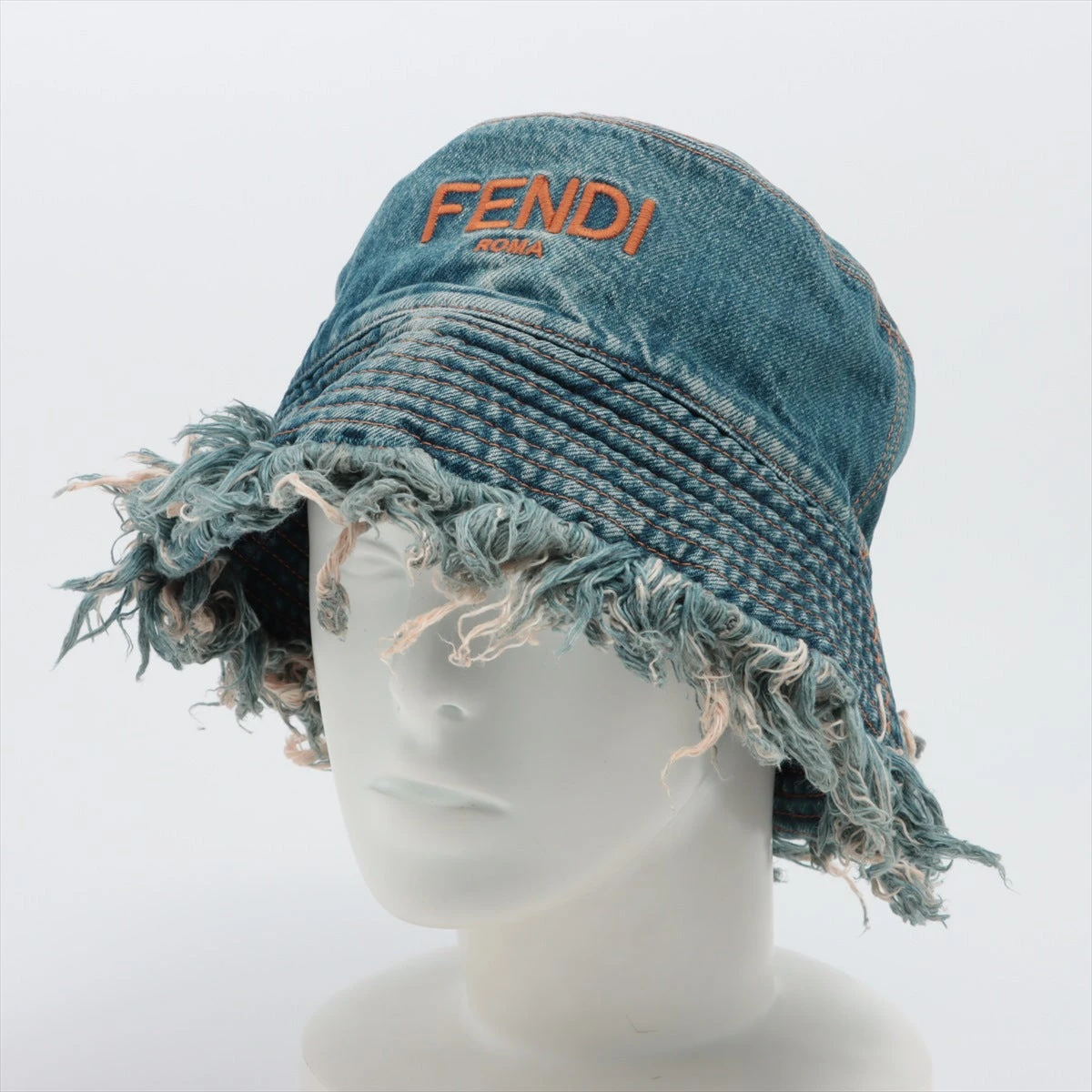 FENDI アニマル柄 バケットハット FENDI アニマル柄 バケットハット