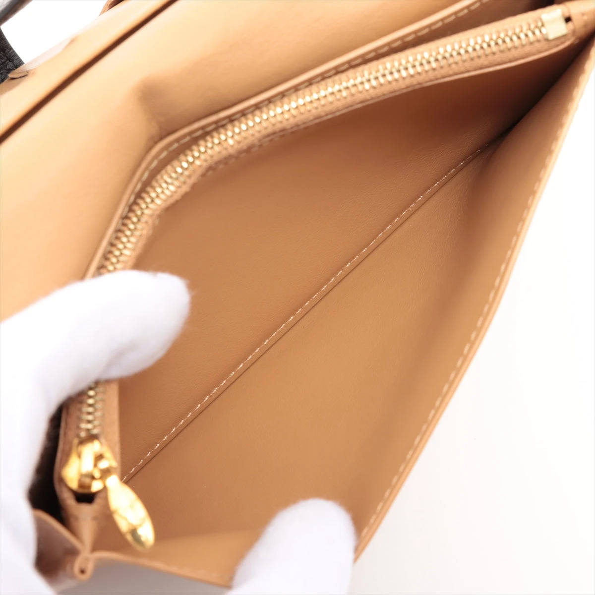 ヴィトン トリヨン LV ヴェルティカル ウォレット カプシーヌ ヴィトン トリヨン LV ヴェルティカル ウォレット カプシーヌ