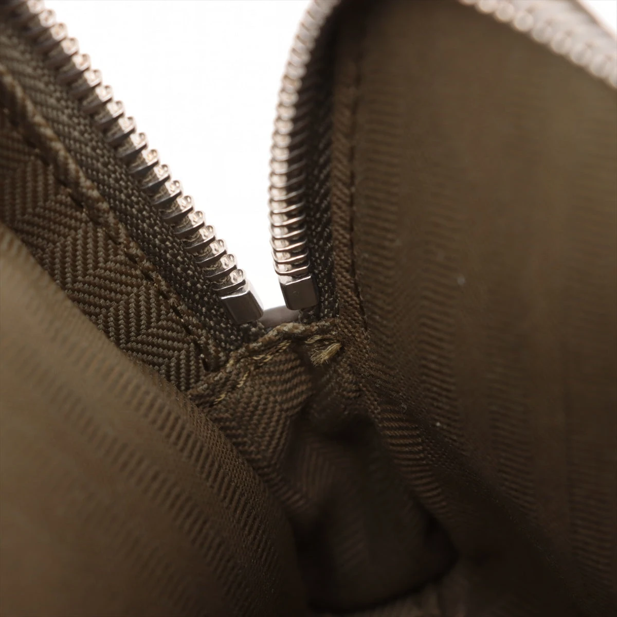 トムフォード様【未使用】ロエベ/カメラ クロスボディバッグ/カーキ トムフォード様【未使用】ロエベ/カメラ クロスボディバッグ