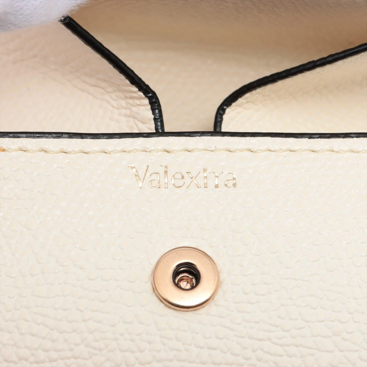 Valextra - ヴァレクストラ Valextra ショルダーストラップ コインケース付き ホワイト 関税込☆VALEXTRA☆カードxコインケース付ショルダーストラップ