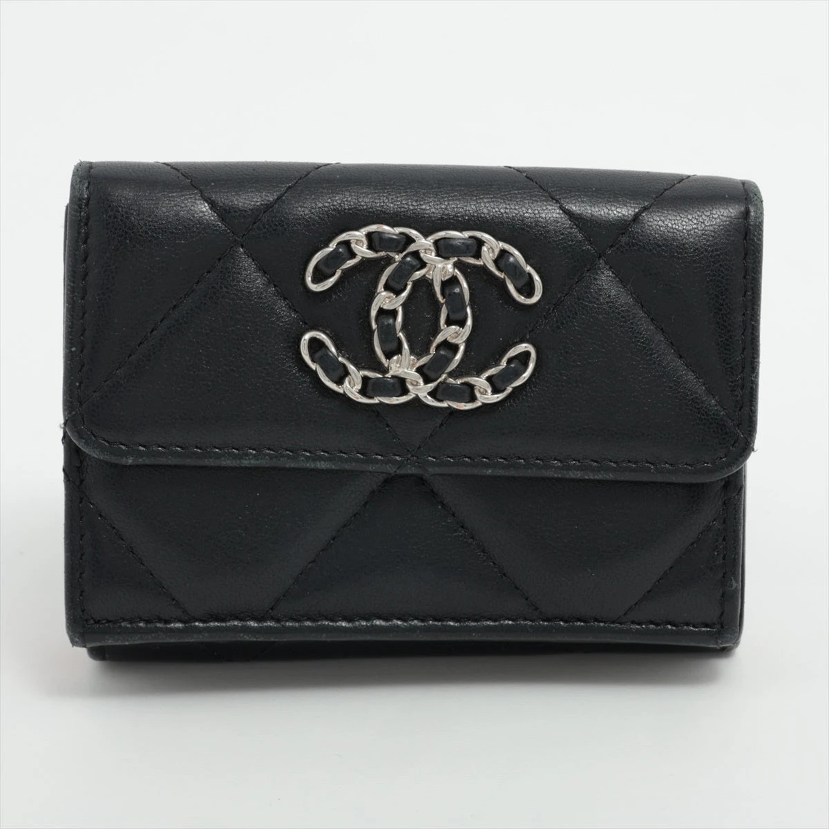 週末セール✩シャネル　CHANEL 三つ折り財布 6787ab0829c7f.webp