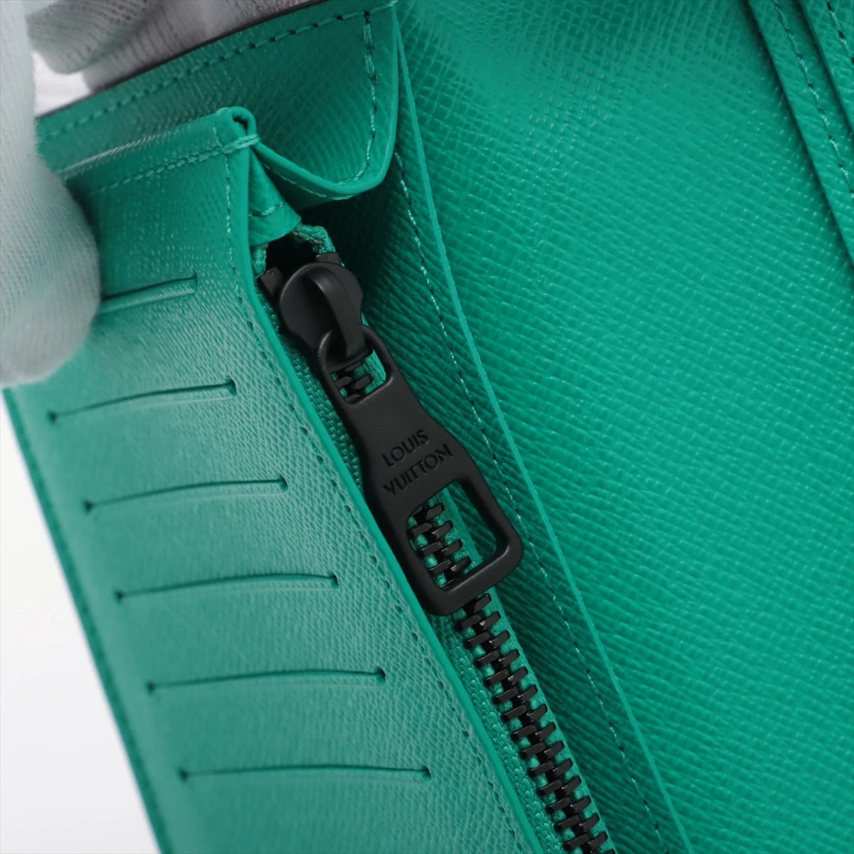 Louis Vuitton ポルトフォイユブラザ 小銭入れ付き長財布 M69410 ヴィトン LVグラフティヴェール ポルトフォイユブラザ M81846