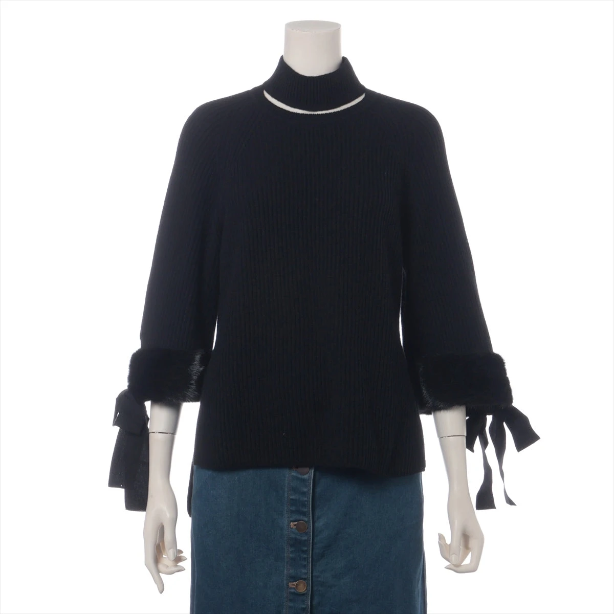 値下げ FENDI カシミヤ ショート丈ニット 値下げ FENDI カシミヤ ショート丈ニット