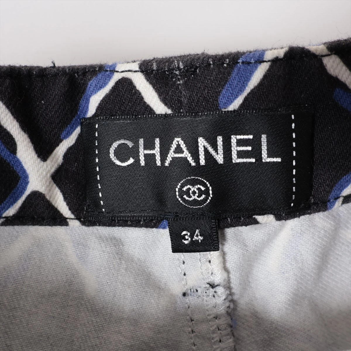 美品　シャネル　ココマーク　シルク100%　ショートパンツ　ジュエリー柄　パール シャネル ココマーク シルク100% ショートパンツ ジュエリー柄