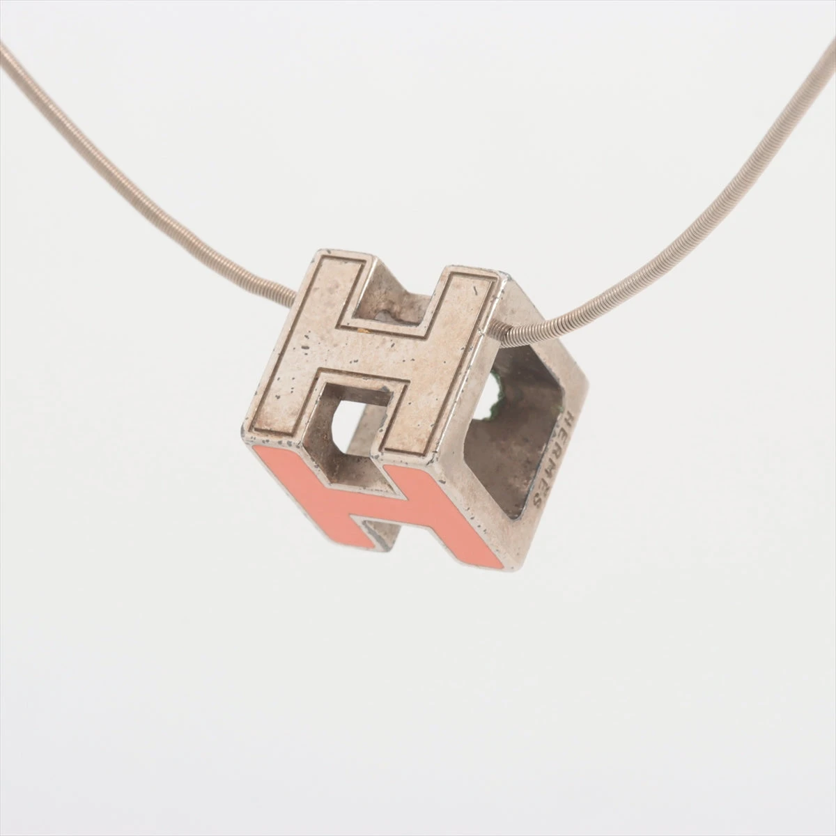 正規品　エルメス　ネックレス　キューブH ピンク　シルバー HERMESエルメス H キューブ ネックレス ピンク シルバー - メルカリ
