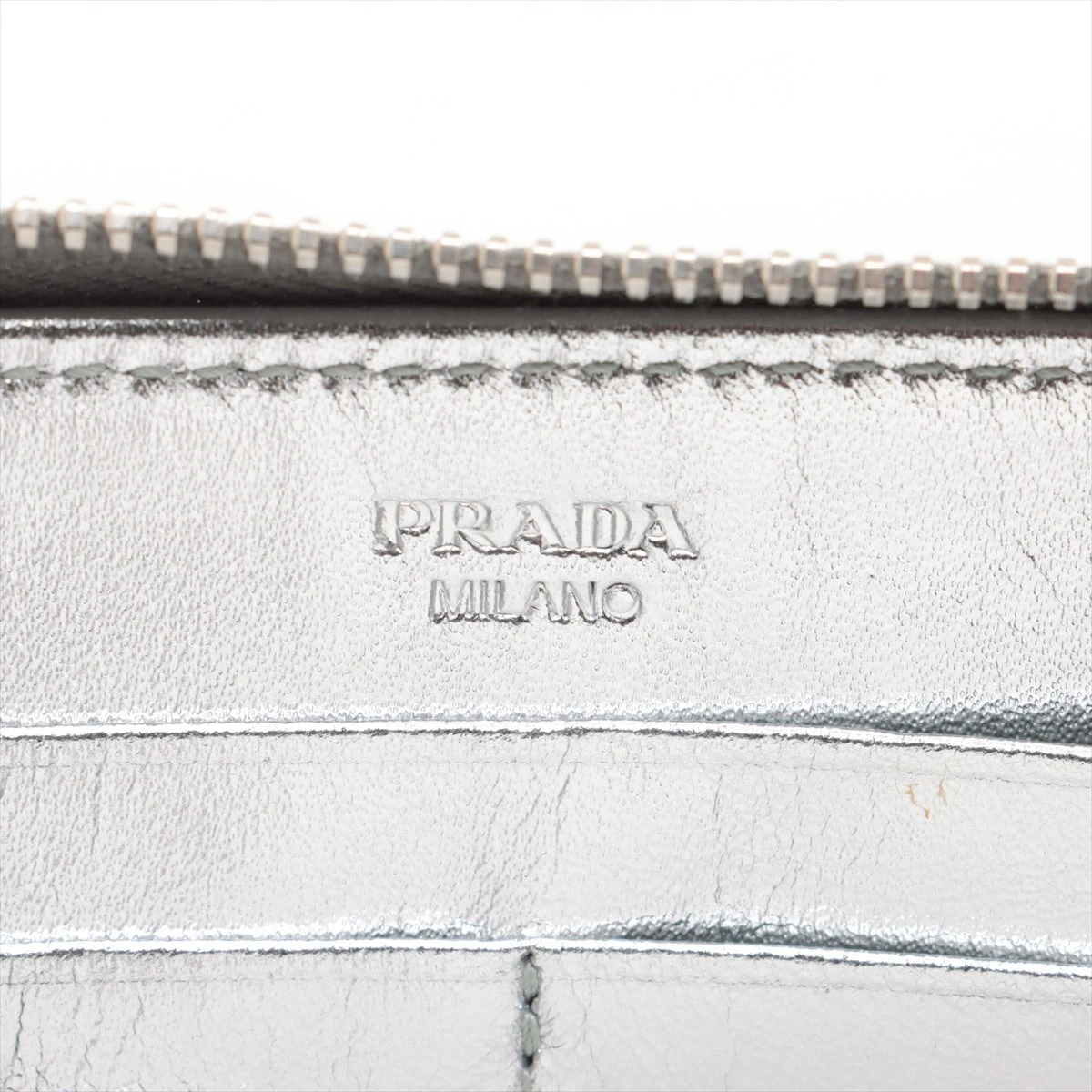 PRADA シルバー レザー 長財布 中古・古着通販】PRADA (プラダ) 長財布 シルバー サイズ