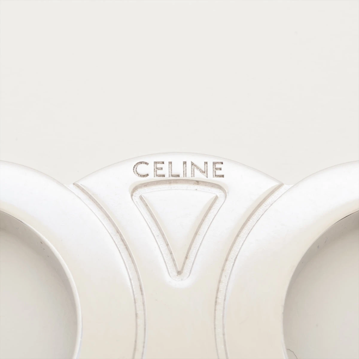 【最終値下げ】　CELINE ホワイト トリオンフ　ヘアクリップ CELINE トリオンフ ヘアクリップ シェルホワイト - メルカリ