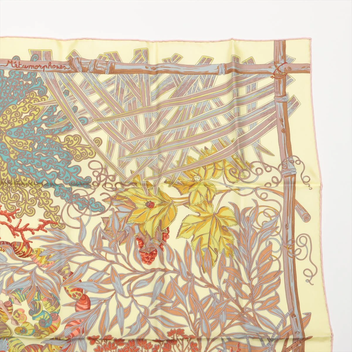 HERMES カレ90 神話とメタモルフォーズ グリーン シルクスカーフ HERMES カレ90 神話とメタモルフォーズ グリーン シルクスカーフ