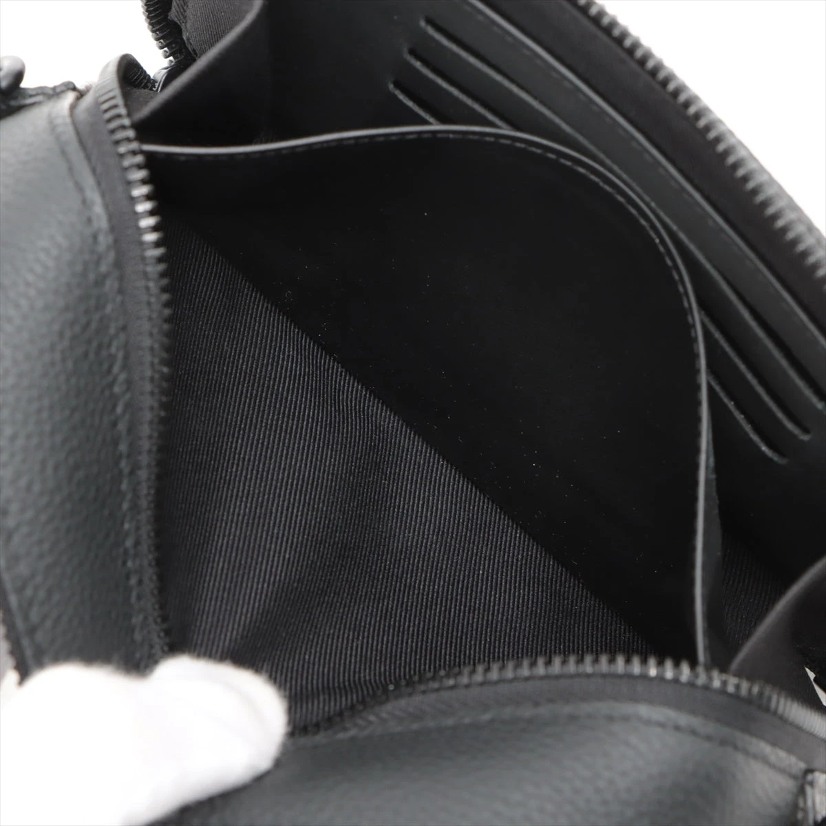 ヴィトン LVアエログラム アルファ ウェアラブルウォレット