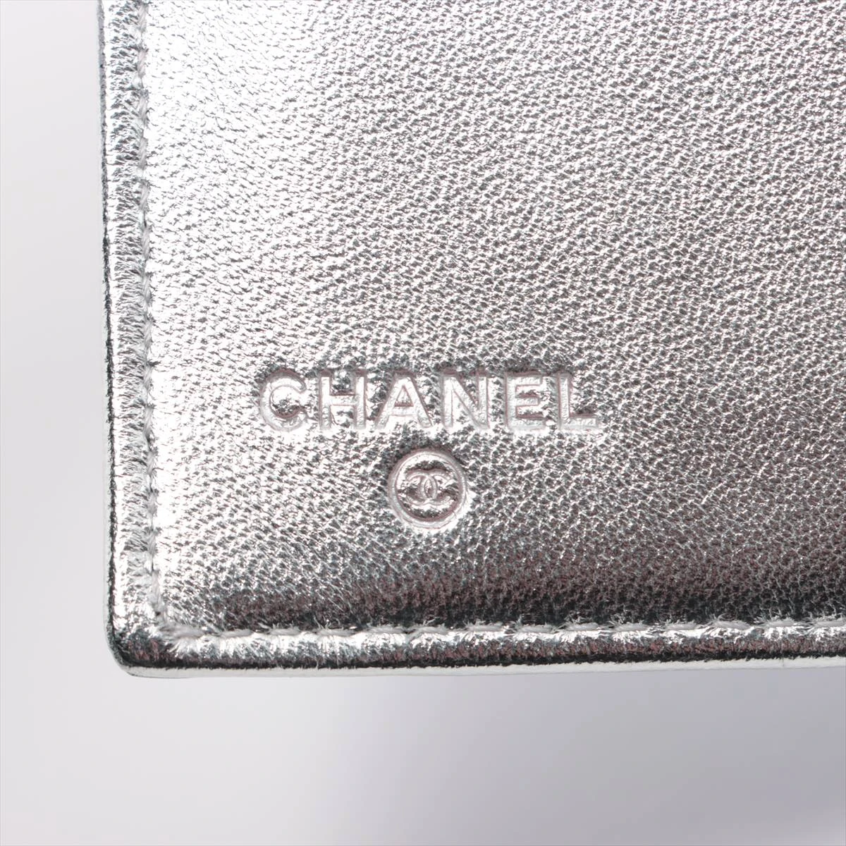 正規品 CHANEL シャネル レザースカート ラムレザー 膝丈 シルバー シャネル マトラッセ レザー 財布 パープル シルバー金具 31番台