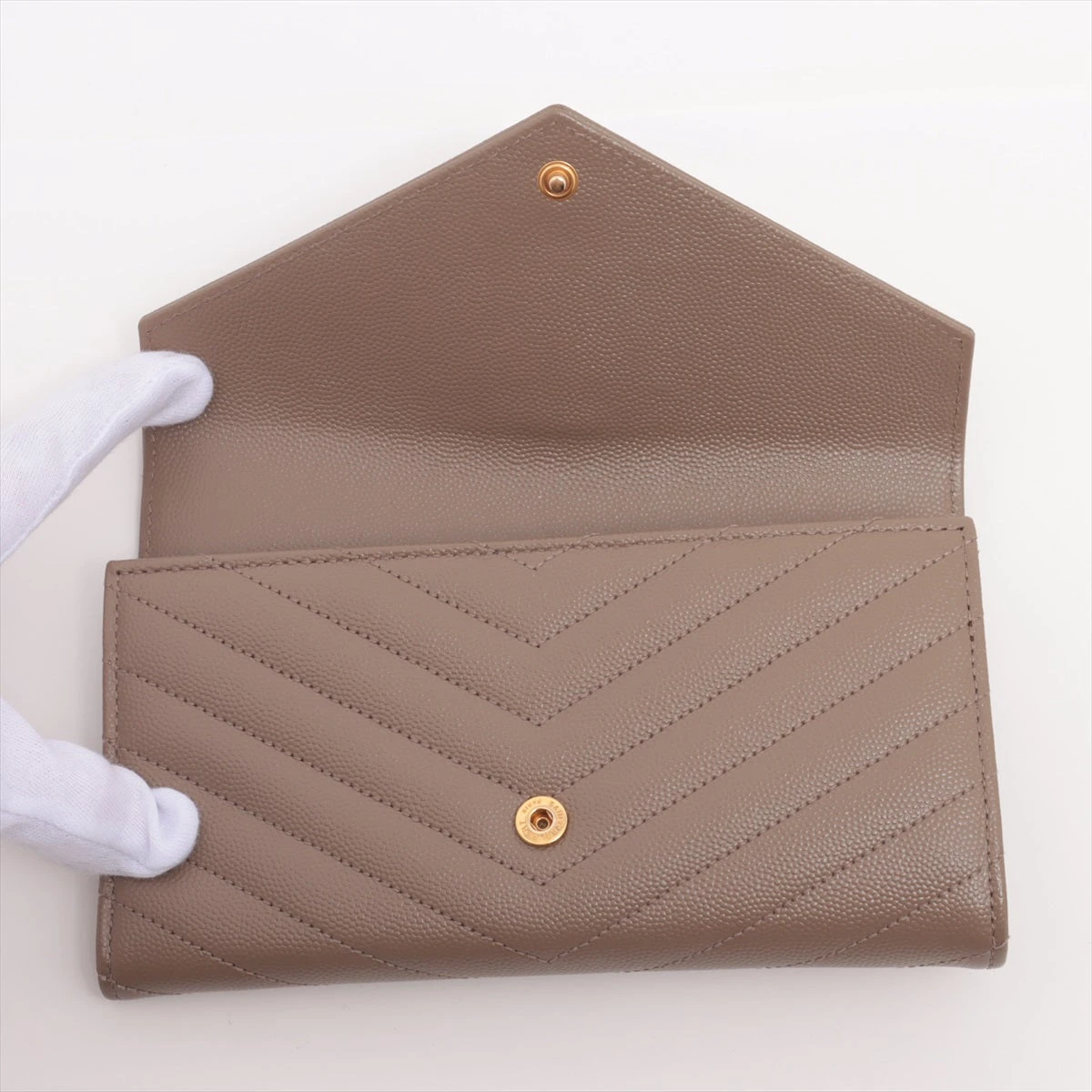 極美品✨YSL イヴサンローランキルティング長財布ベージュ 極美品✨YSL イヴサンローランキルティング長財布ベージュ 極美品 入手