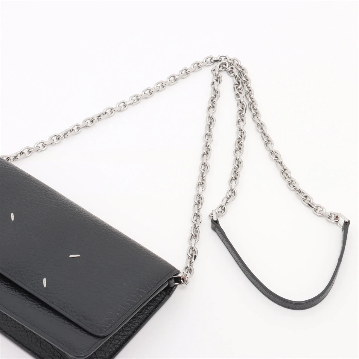 美品 メゾンマルジェラ 4ステッチ レザー チェーンウォレット ブラック メゾンマルジェラ 4ステッチ レザー チェーンウォレット