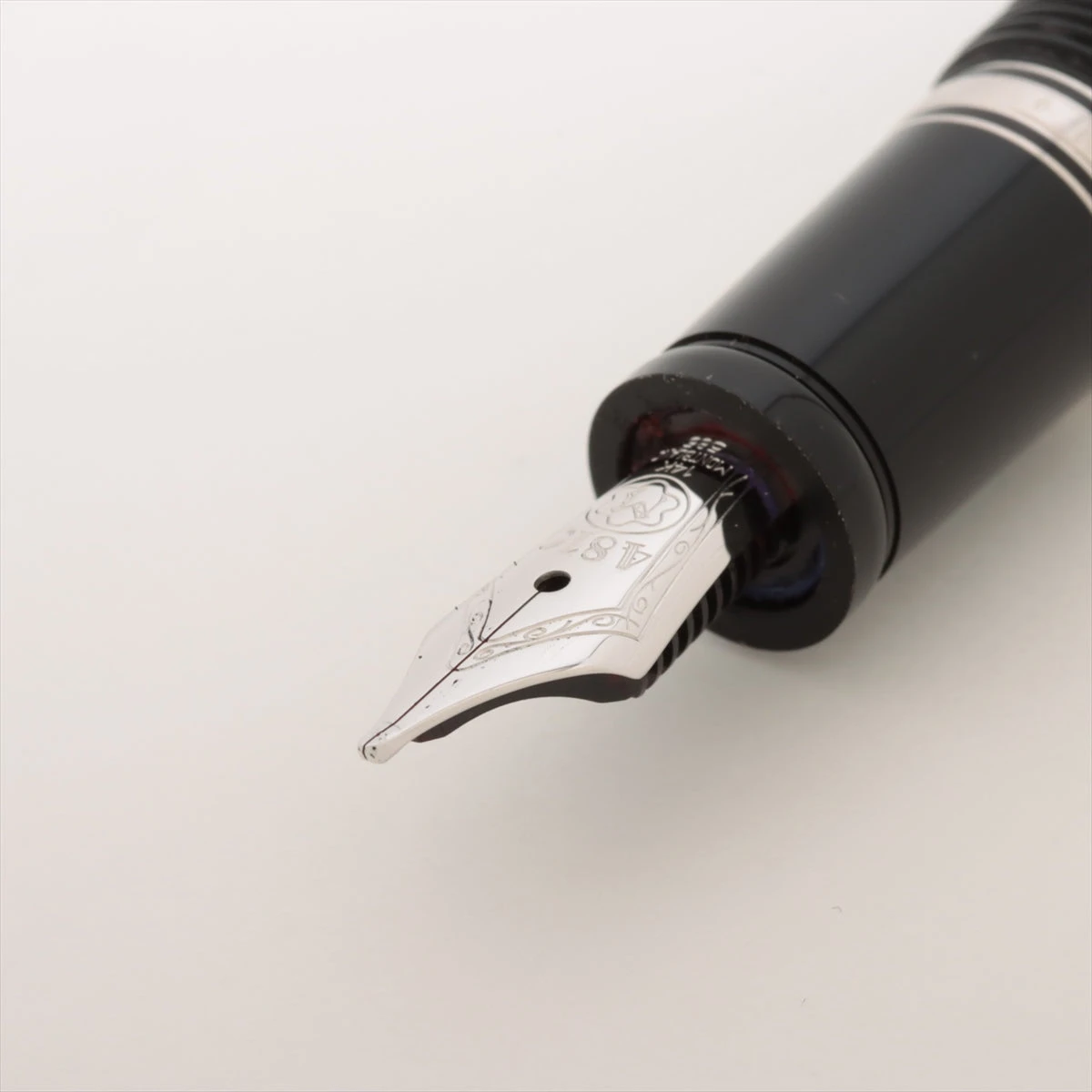 モンブラン ボエム 万年筆 GP×レジン ブラック×シルバー ペン先14K