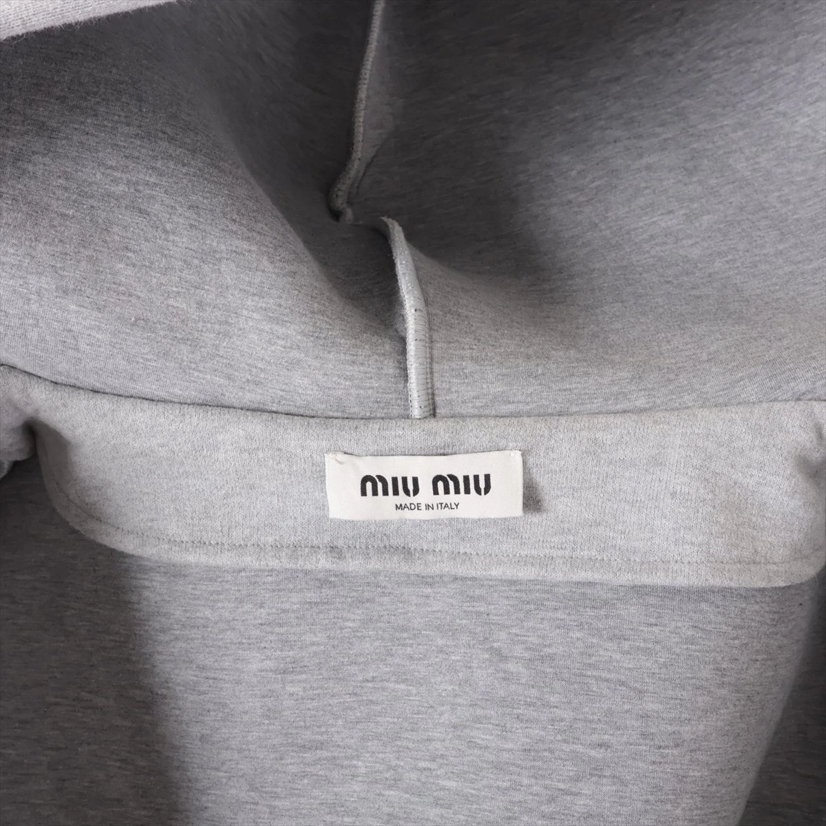 miumiu 23AWロゴ刺しゅうコットンフーディーMJL967 miumiu 23AWロゴ刺しゅうコットンフーディーMJL967 MIU MIU(ミュウ