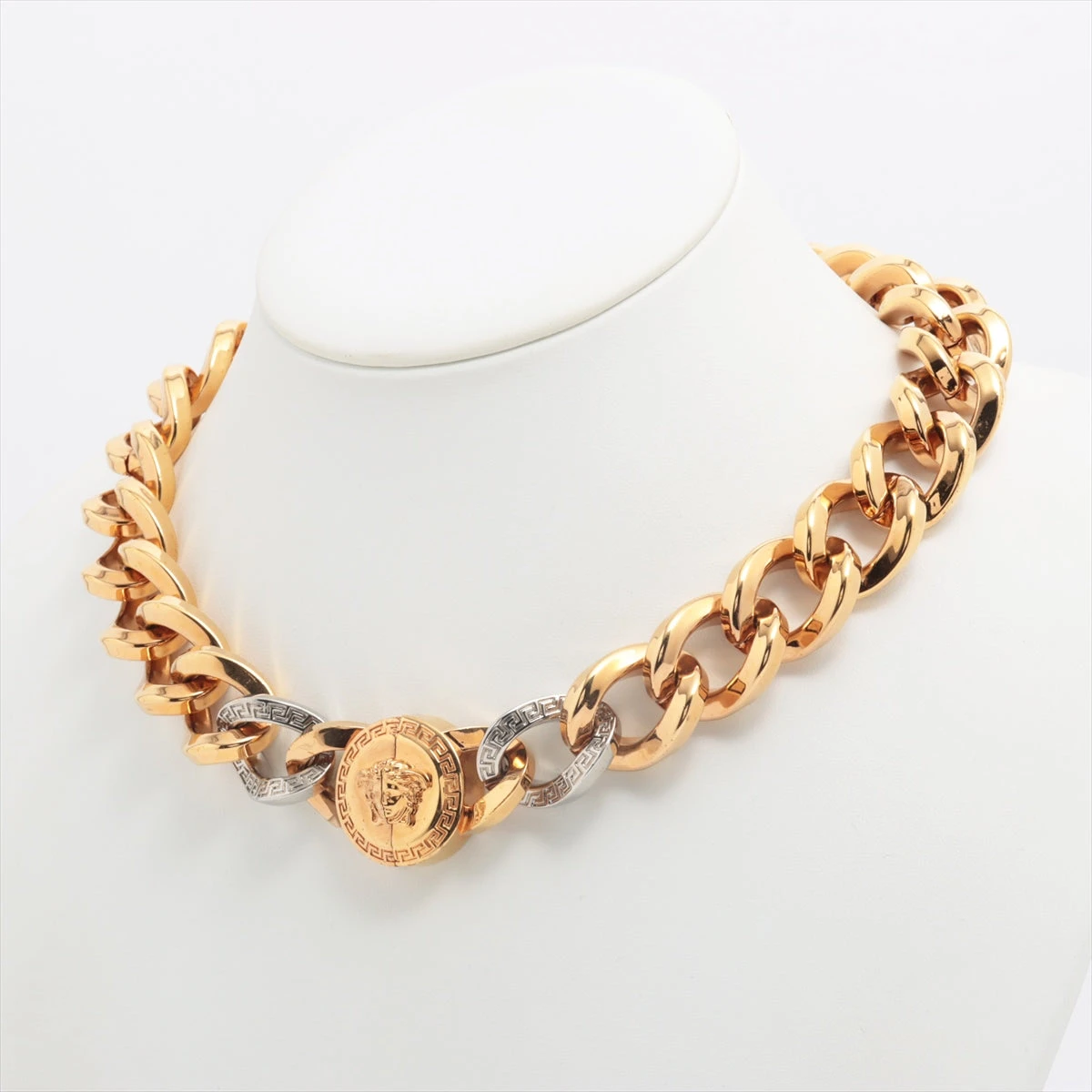 ク*ス様 VERSACE ゴールド ライオンネックレス 凛々しい表情のメデューサ メドゥーサ チェーン ネックレス ゴールド | VERSACE JP