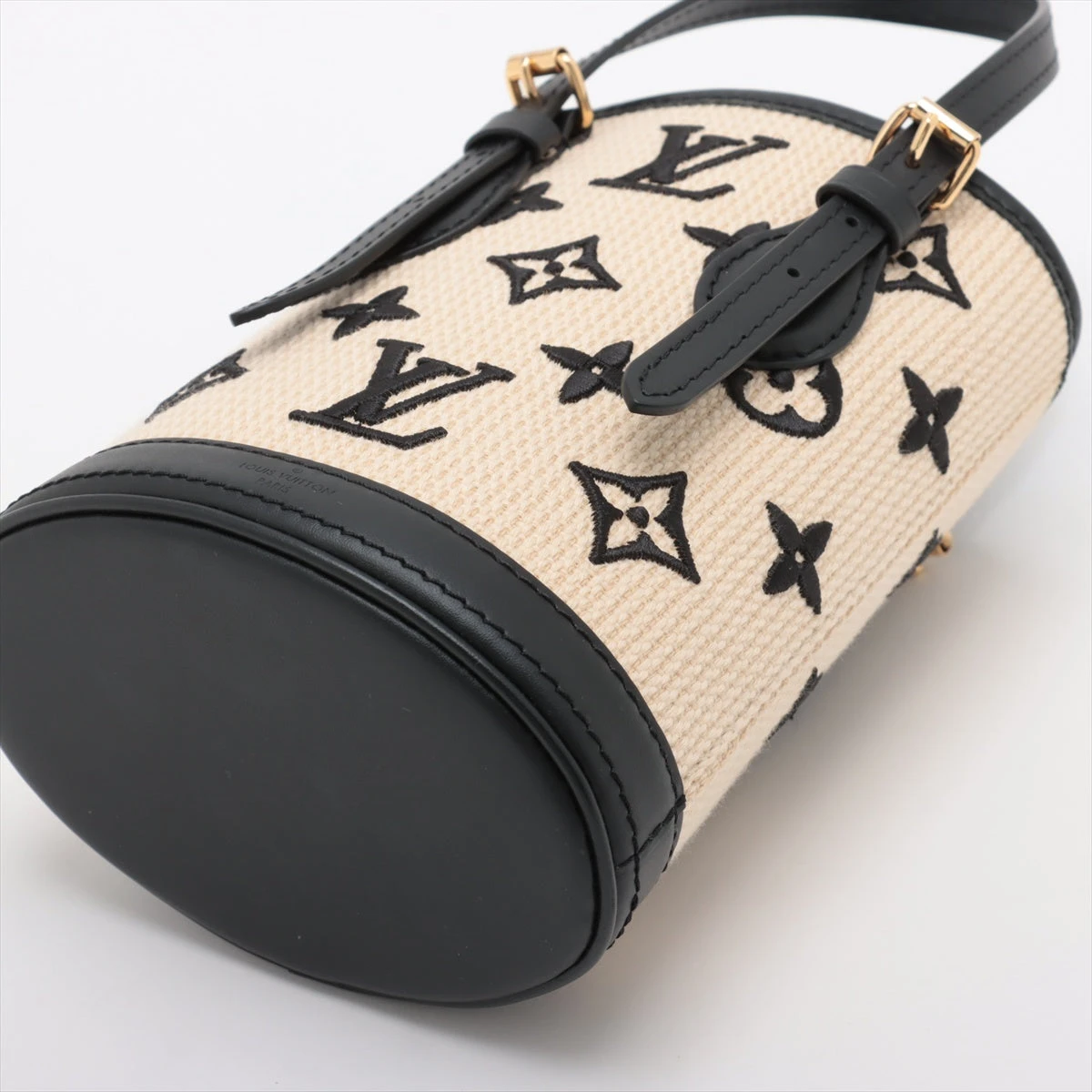 Louis Vuitton ルイヴィトン　ナノバケットバイザプール美品 Louis Vuitton ルイヴィトン ナノバケットバイザプール美品