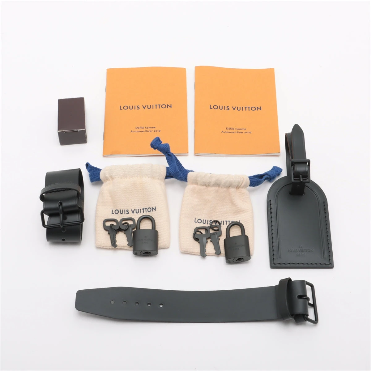 ヴィトン モノグラム シースルー キーポル バンドリエール50 M53971