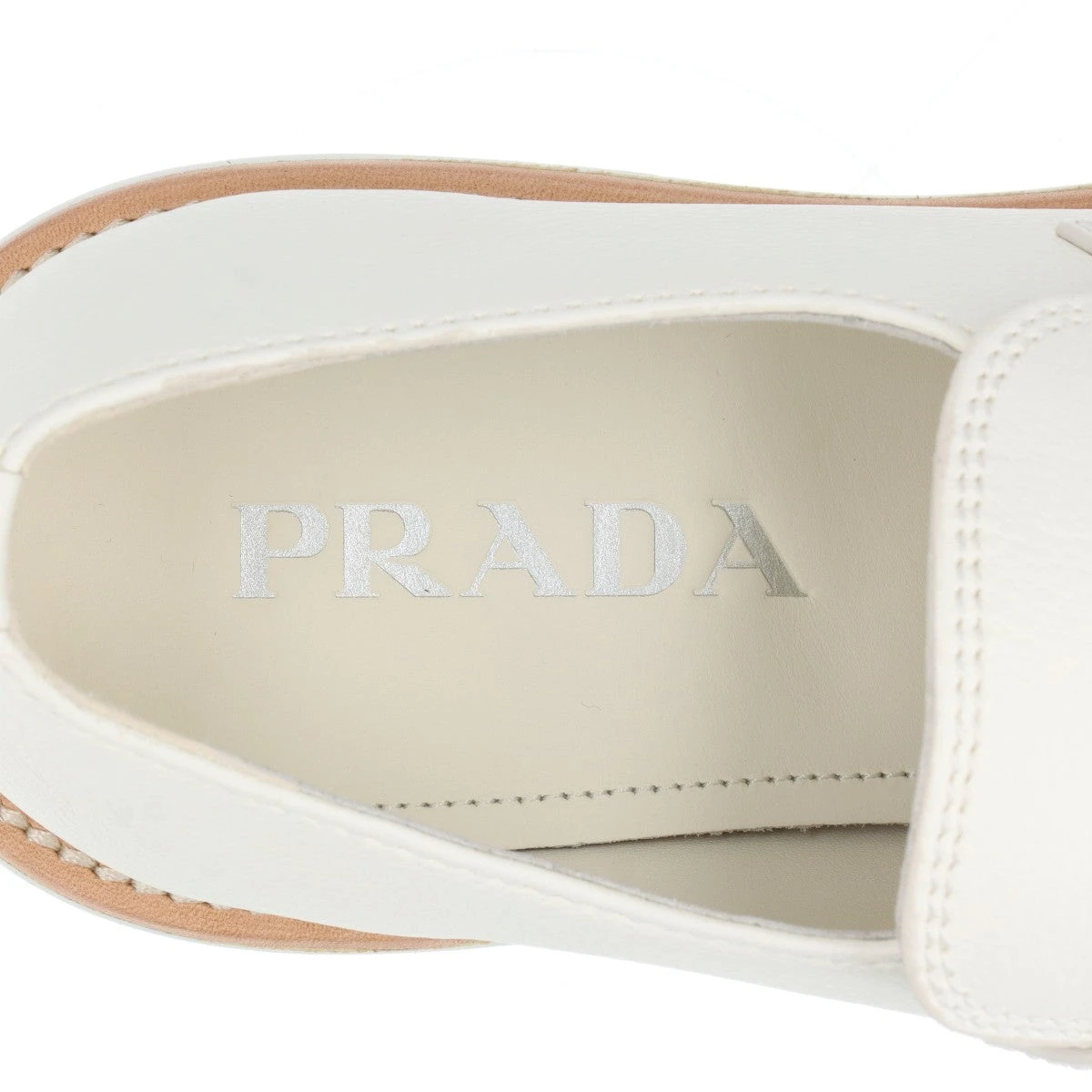プラダ トライアングルロゴ レザー ローファー 6 メンズ アイボリー