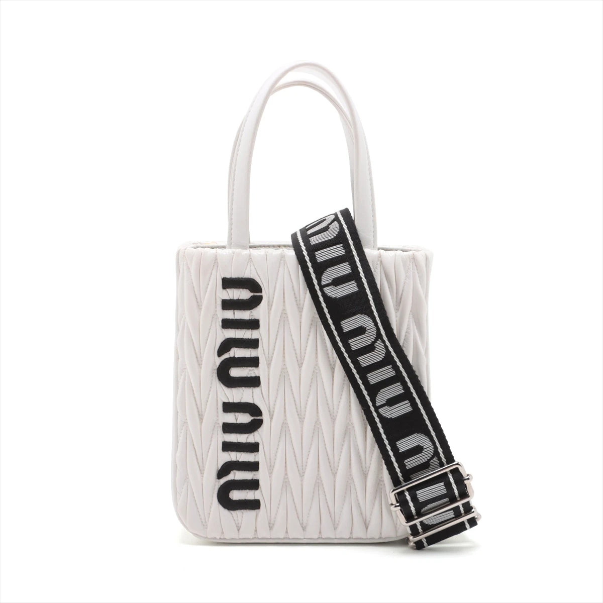 ミュウミュウ マテラッセ パテントレザー 2WAY ハンドバッグ ショルダーバッグ トートバッグ ブラック ミュウミュウ マテラッセ パテントレザー 2WAY ハンドバッグ ショルダーバッグ トートバッグ ブラック