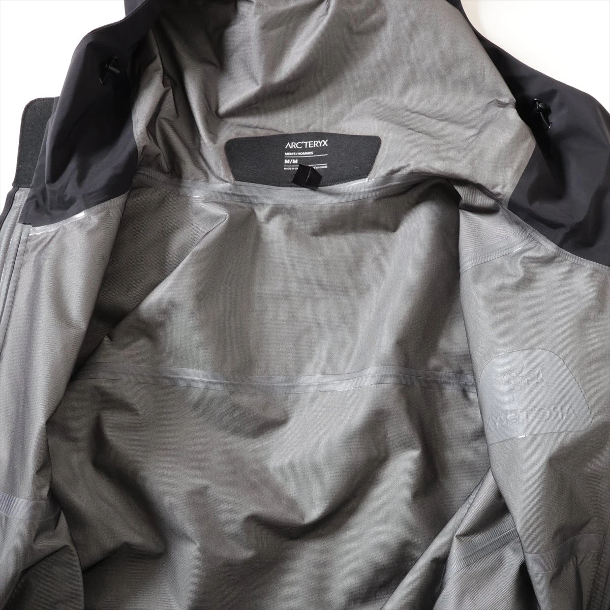 極美品 アークテリクス ベータ LT ジャケット M ARC'TERYX アークテリクス 24SS X000007725 Beta Lightweight