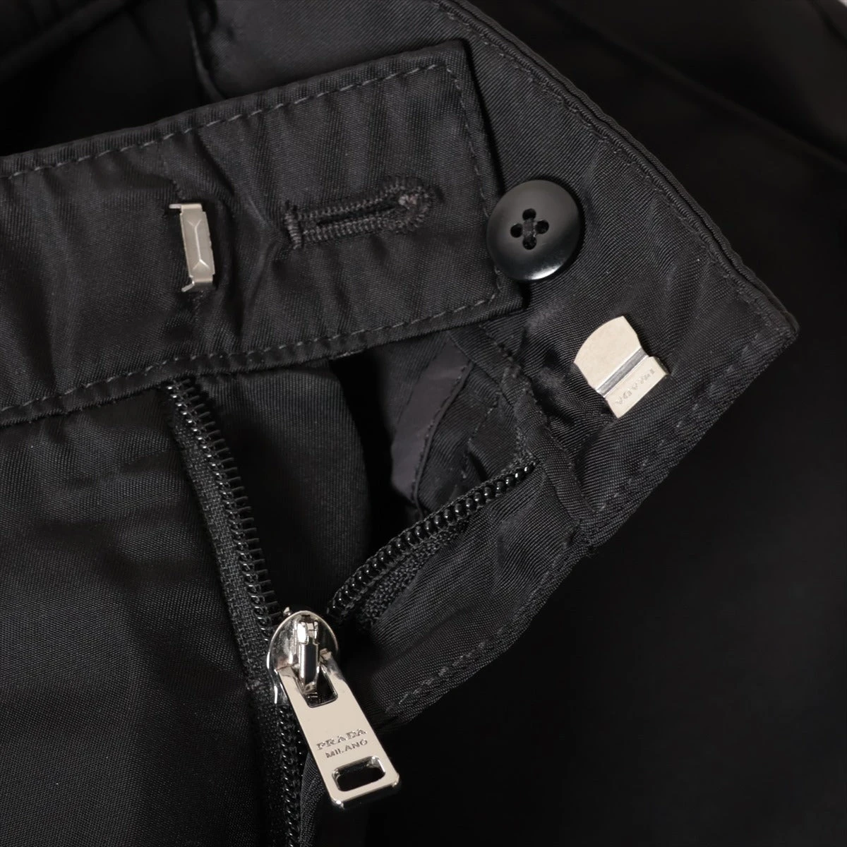 プラダ Re Nylon リ ナイロン 23年 ナイロン カーゴパンツ 48 メンズ