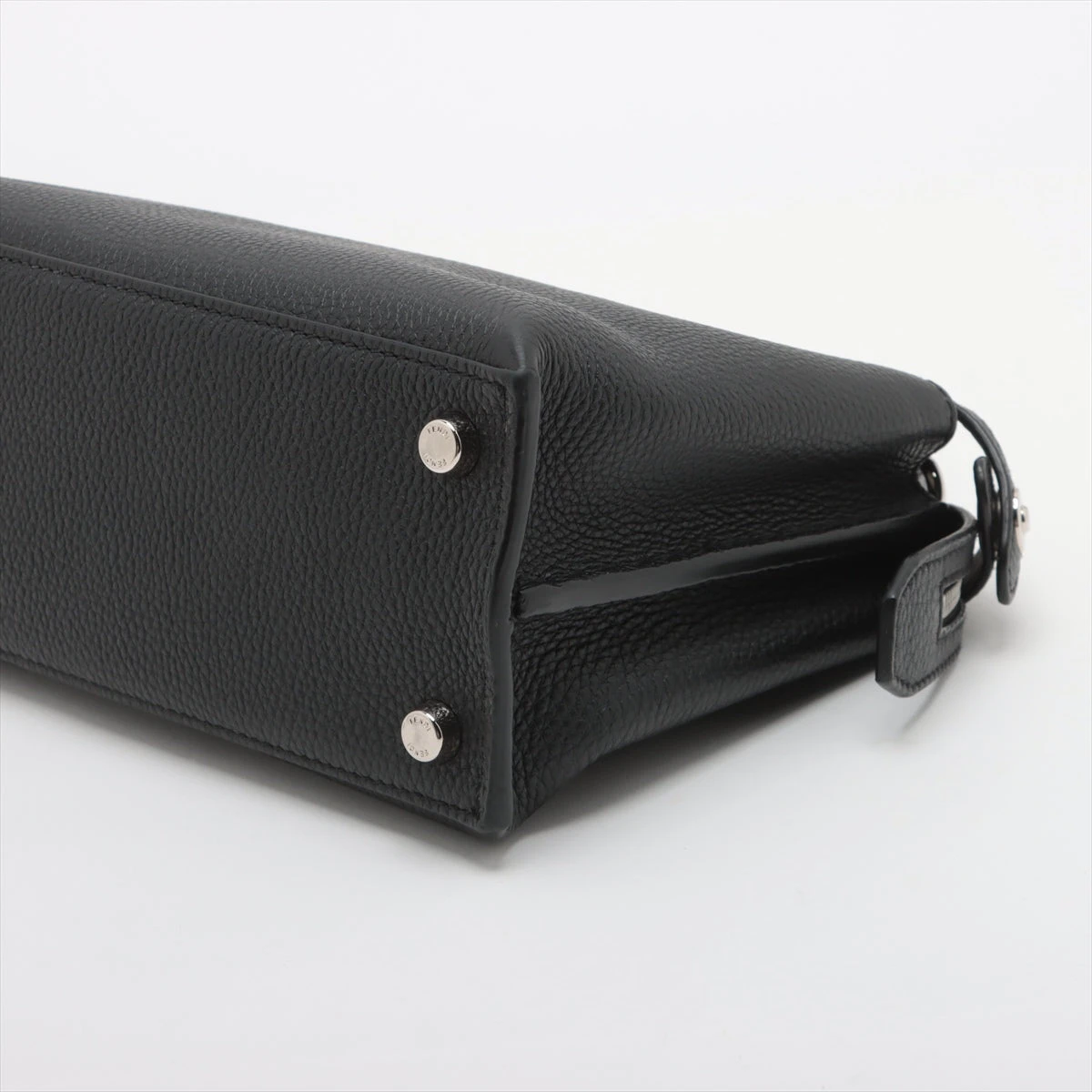 フェンディ ピーカブー アイコニック エッセンシャル レザー 2WAY  