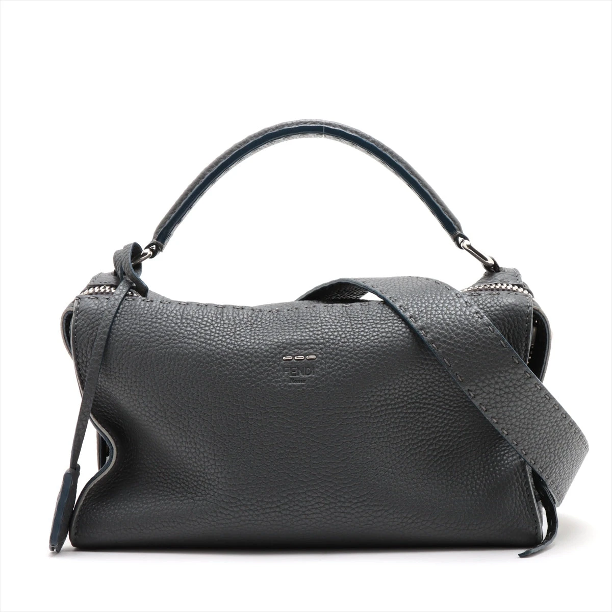 美品！　FENDI レザーポーチ　グレー　コード付　ステッチ　保存袋　セレリア FENDI ROMA フェンディ クラッチバッグ ブラックレザー ポーチ