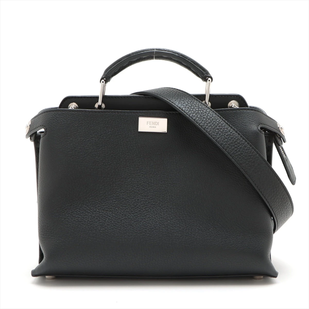 フェンディ セレリア ピーカブー アイコニック エッセンシャル レザー