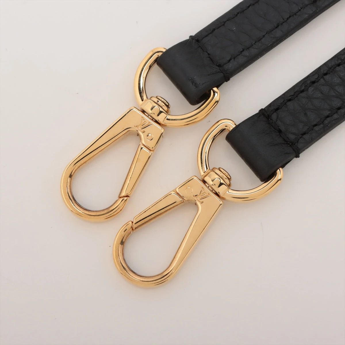 ヴィトン トリヨン ツイストMM M58688 RFID反応あり ミラー付き