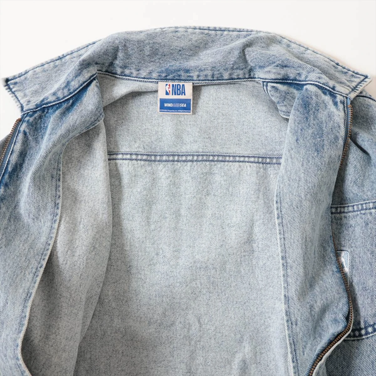 WIND AND SEA × NBA / Gジャン/S/コットン/グレー/WDS-C-PNB7-24-Q4-01 ウィンダンシー×NBA コットン デニムジャケット M メンズ ブルー WDS-C