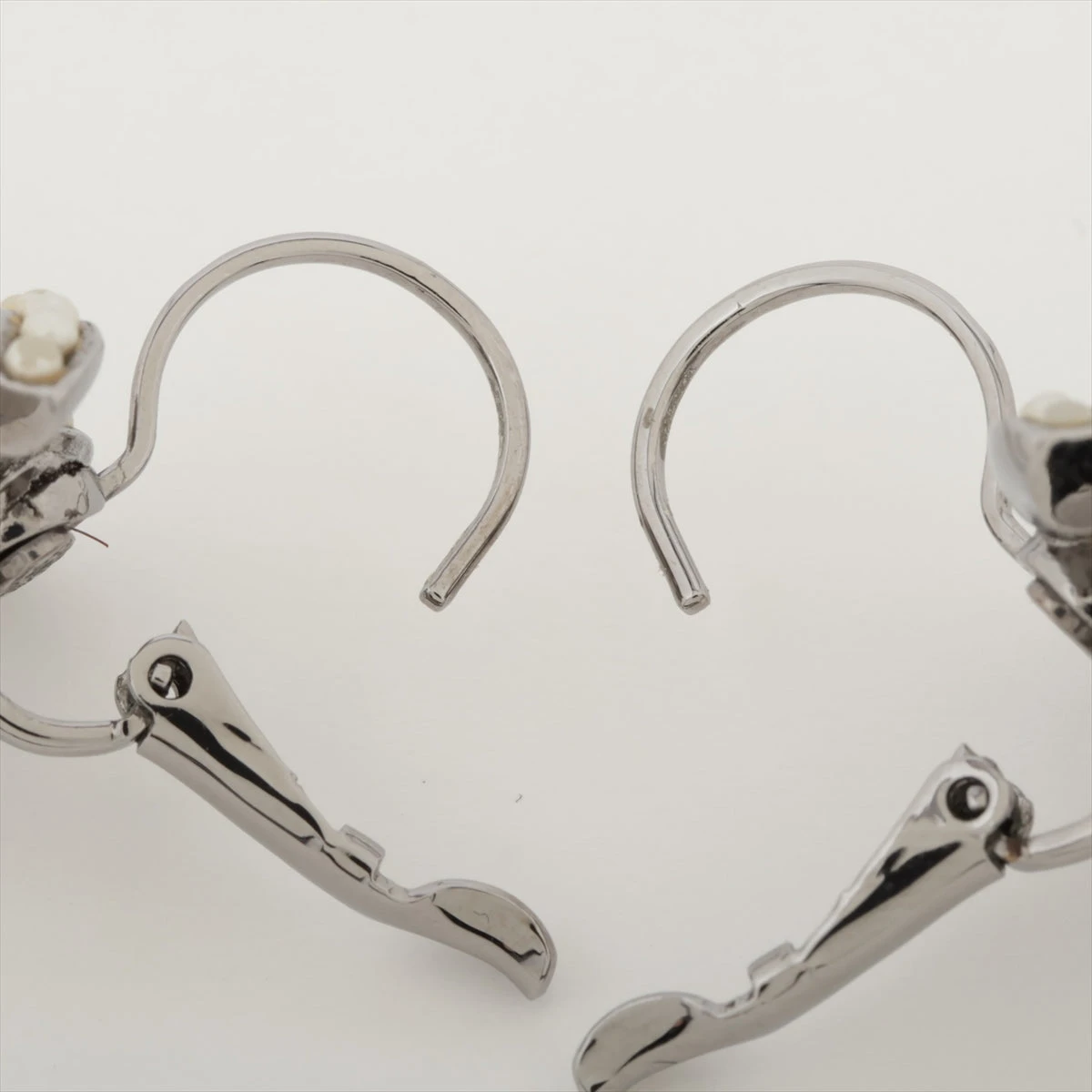 CHANEL グレー ピアス(両耳用) 2025年最新】CHANEL カラー：グレイ系 ピアス(両耳用)の人気