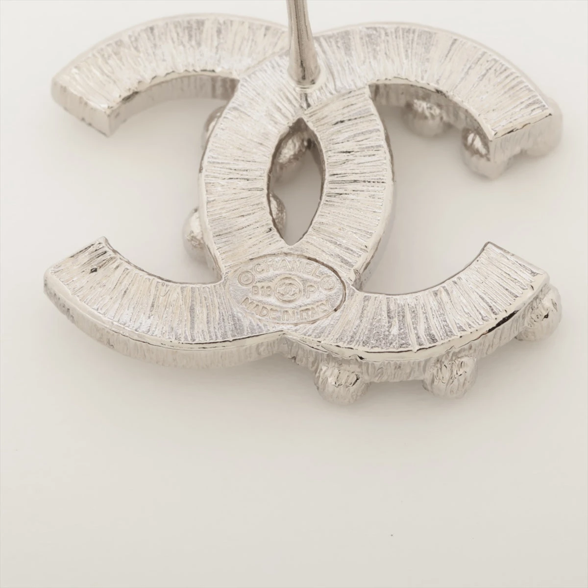 CHANEL ココマーク リボン ピアス ラインストーンB18P