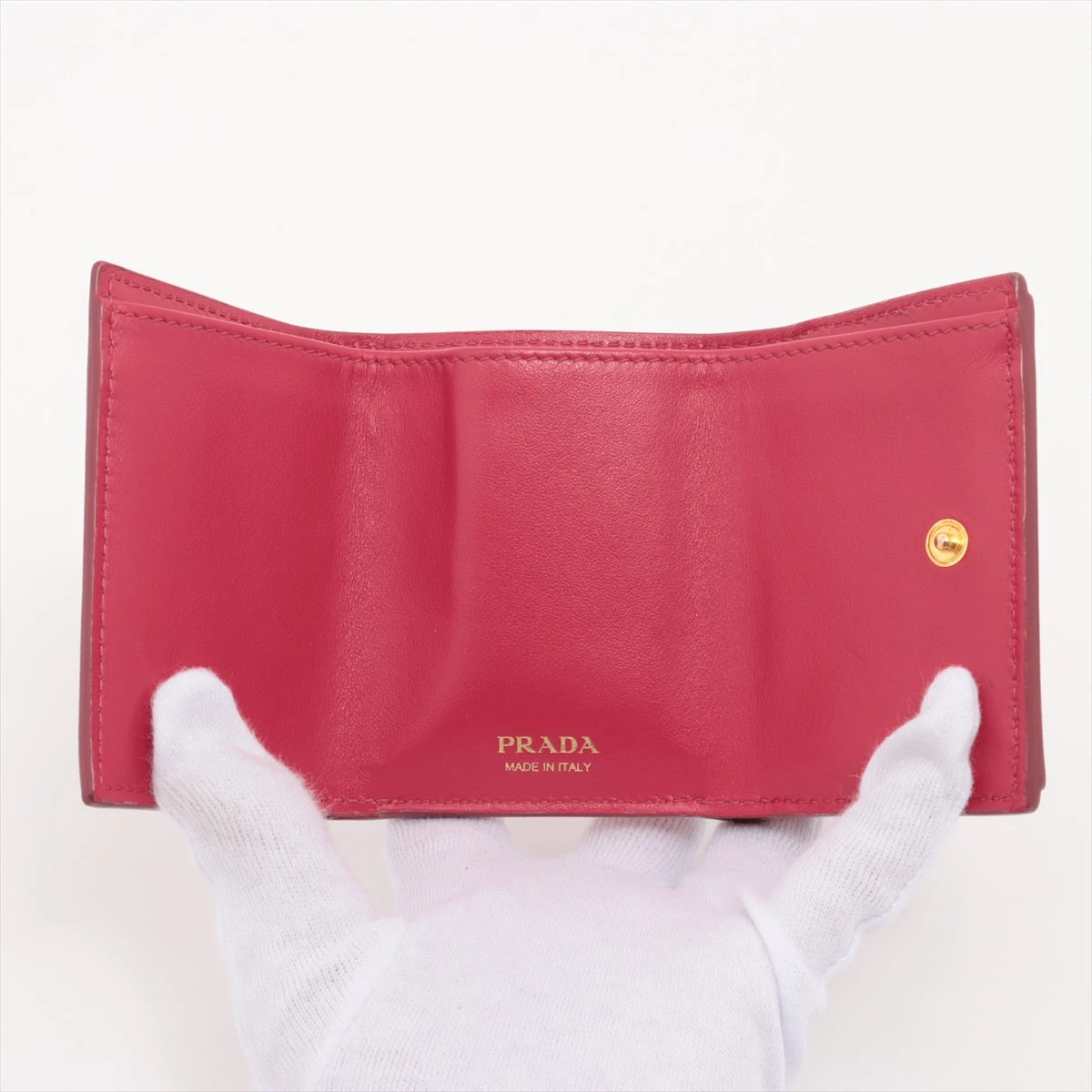 プラダPRADAヴェッテロムーブコンパクトウォレットピンク系 プラダPRADAヴェッテロムーブコンパクトウォレットピンク系