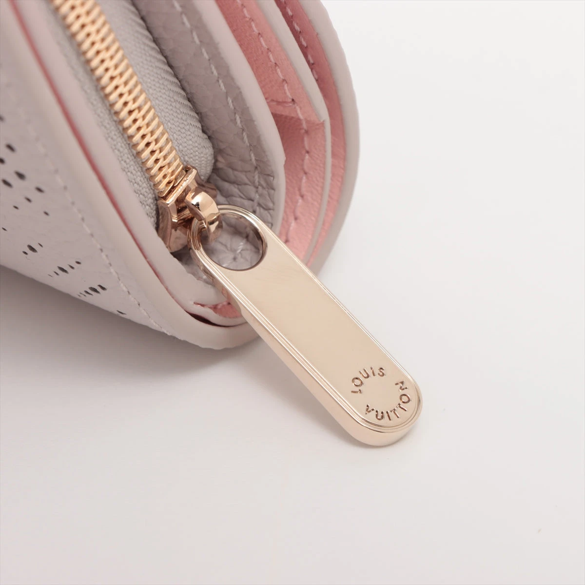 ヴィトン マヒナ ポルトフォイユクレア コンパクトウォレット RFID LOUIS VUITTON 【新品未使用】ルイヴィトン モノグラムマヒナ