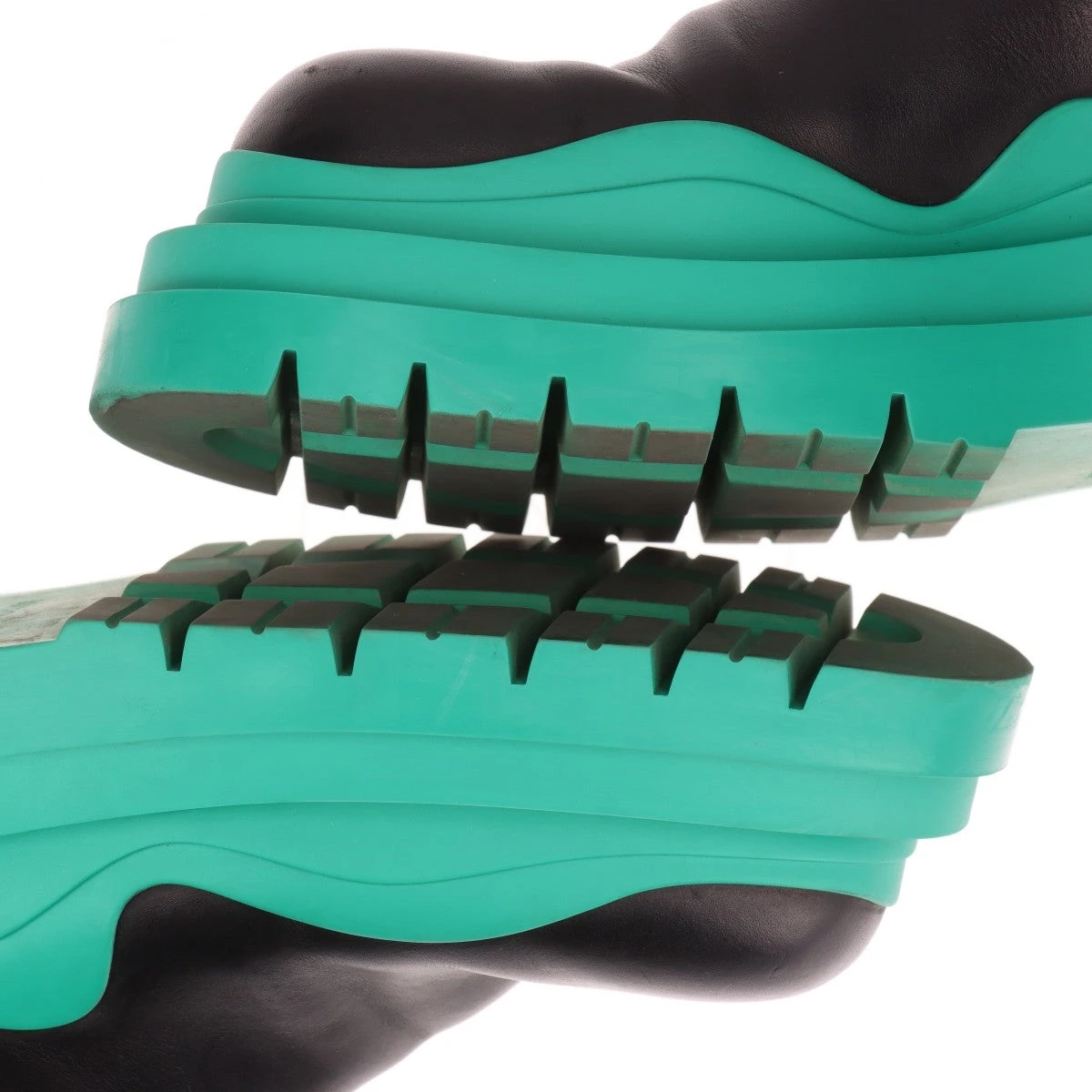 ボッテガヴェネタ タイヤ レザー サイドゴアブーツ 42 メンズ グリーン