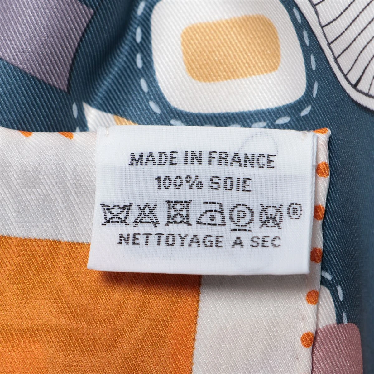 新作*HERMES*シルクスカーフ 70 シュヴァル マスコット 馬ホース エレガントに】HERMES《シュヴァル・マスコット》70 スカーフ