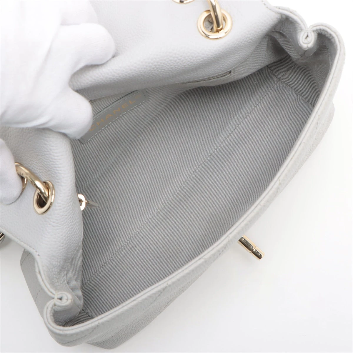 グレー キャビアスキン フラップ クラシック ミディアム 中古】CHANEL クラシックマトラッセ キャビアスキン ラウンド