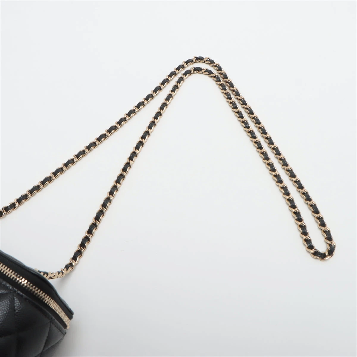 シャネル マトラッセ キャビアスキン チェーンショルダーバッグ